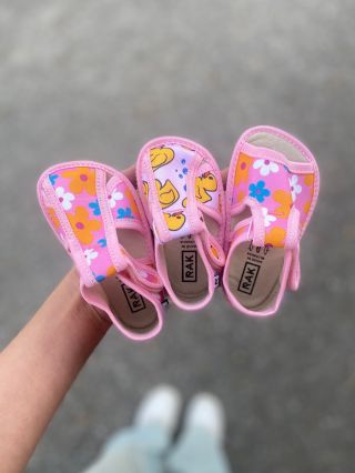 🍁Jesenné prázdniny sú tu! 🍂 Nezabudnite deťom skontrolovať, či majú v škôlke a škole papučky v poriadku a nezabudnite ani...